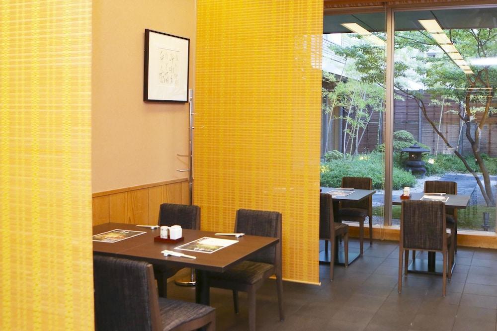 Kkr Hotel Hakata Фукуока Екстериор снимка
