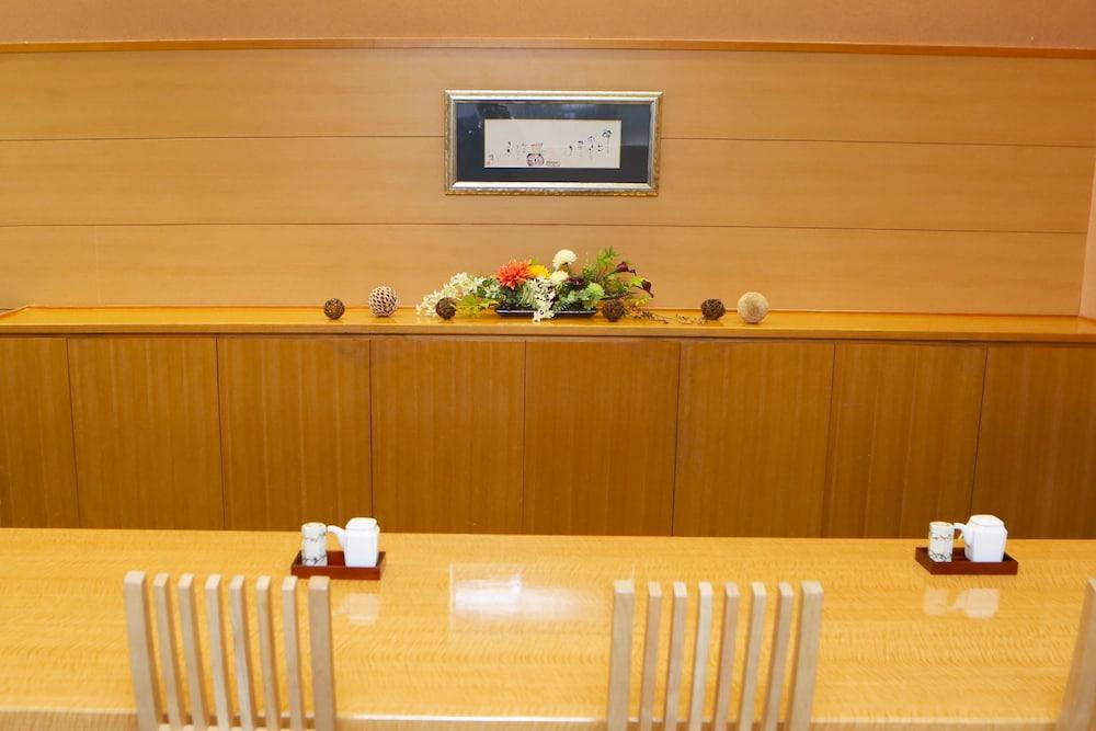 Kkr Hotel Hakata Фукуока Екстериор снимка